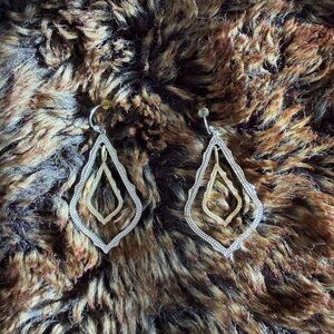 Kendra Scott Elegant Gold and Silver Drop Earrings with dust bag